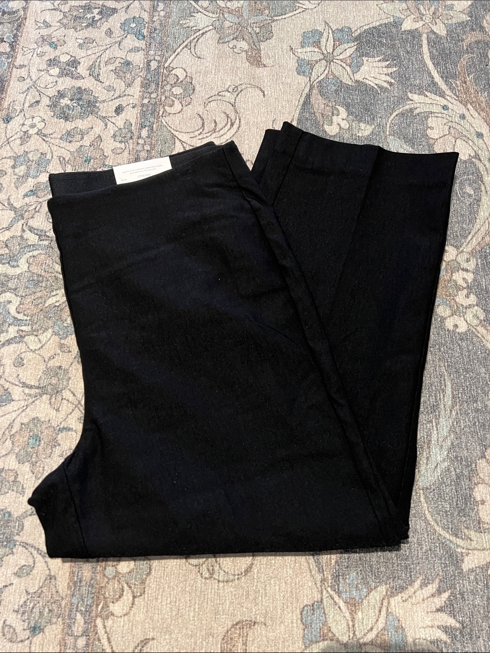NWT Chicos So Slimming Juliet Straight Leg Cropped Size 1.5